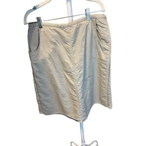 USED  ELLEN TRACY 100% COTTON SIZE 12 SKORT